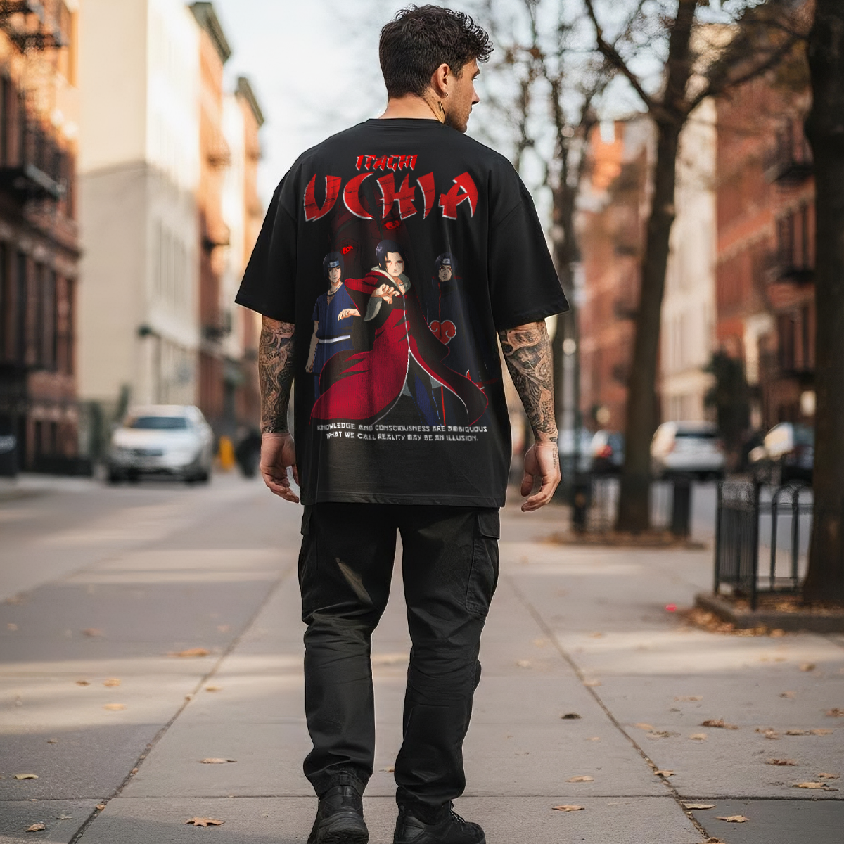 Camiseta oversize Streetwear Itachi Uchiha – Diseño Anime Oscuro
